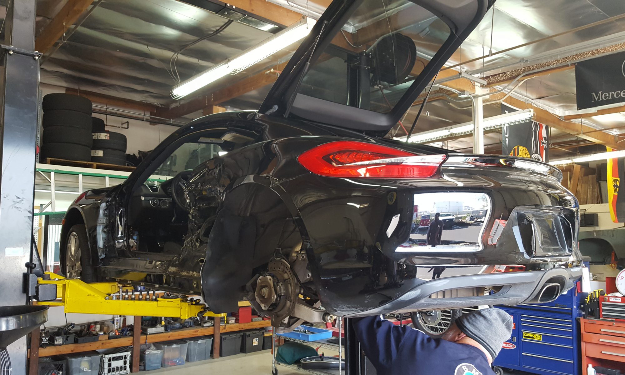 2014 Porsche Cayman After Accident 002